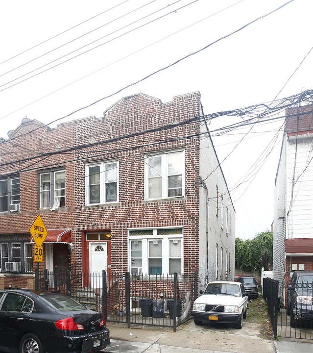 442 Milford St in Brooklyn, NY - Building Photo