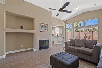 10528 Jeremy Pointe Ave in Las Vegas, NV - Building Photo - Building Photo