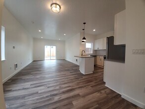 1601 E 3rd Ave in Post Falls, ID - Building Photo - Building Photo