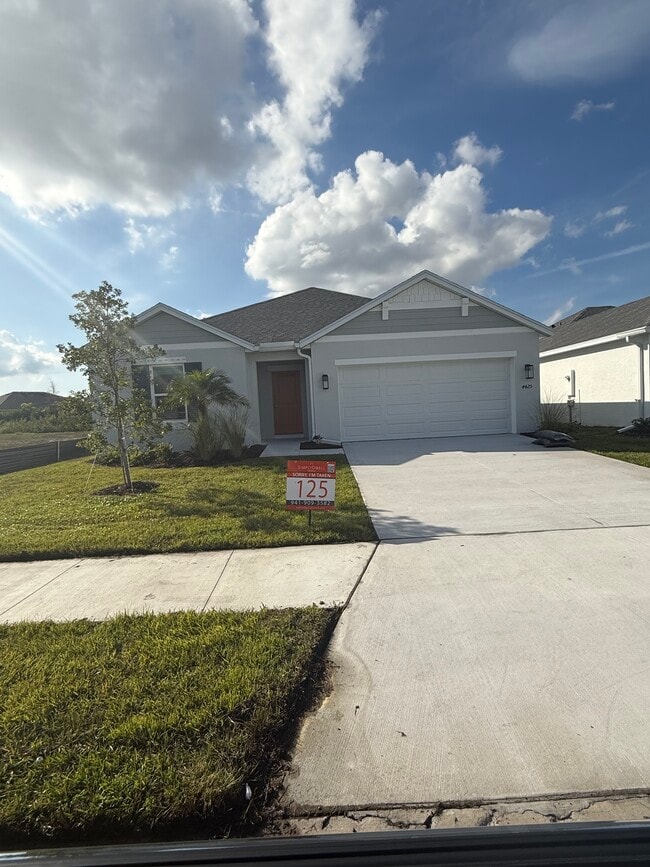 4425 Boxelder Ave in Parrish, FL - Foto de edificio - Building Photo