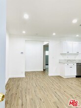 5263 Riverton Ave in Los Angeles, CA - Building Photo - Building Photo