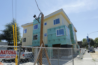 Granite Apartments in Eugene, OR - Building Photo - Building Photo