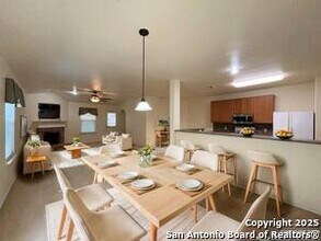 3922 Canyon Pkwy in San Antonio, TX - Foto de edificio - Building Photo