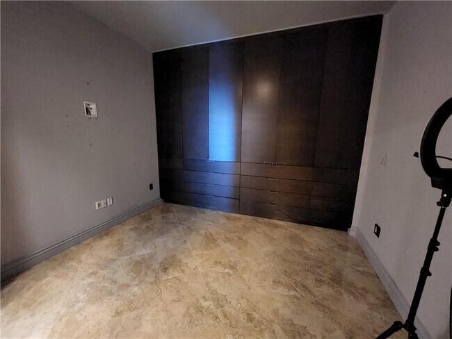 400 W Peachtree St NW in Atlanta, GA - Building Photo - Building Photo