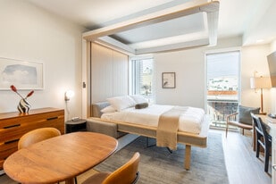 The Residences at 801 East Whiting Street in Tampa, FL - Building Photo