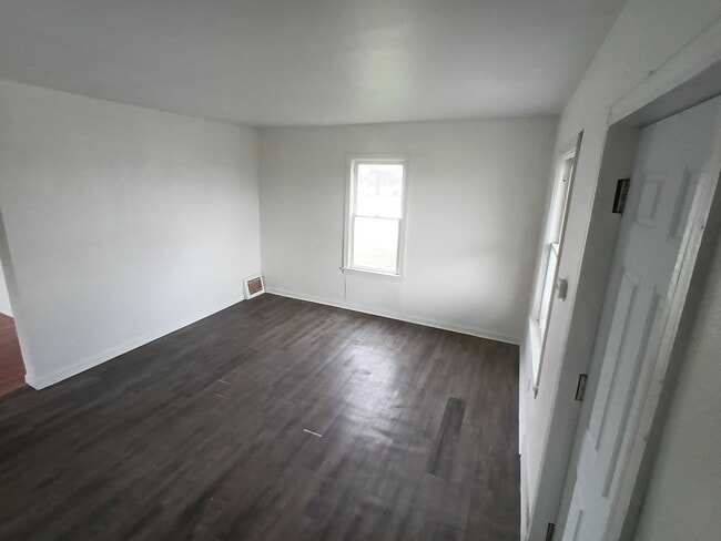 1005 Hamilton Ave in Farrell, PA - Building Photo - Building Photo