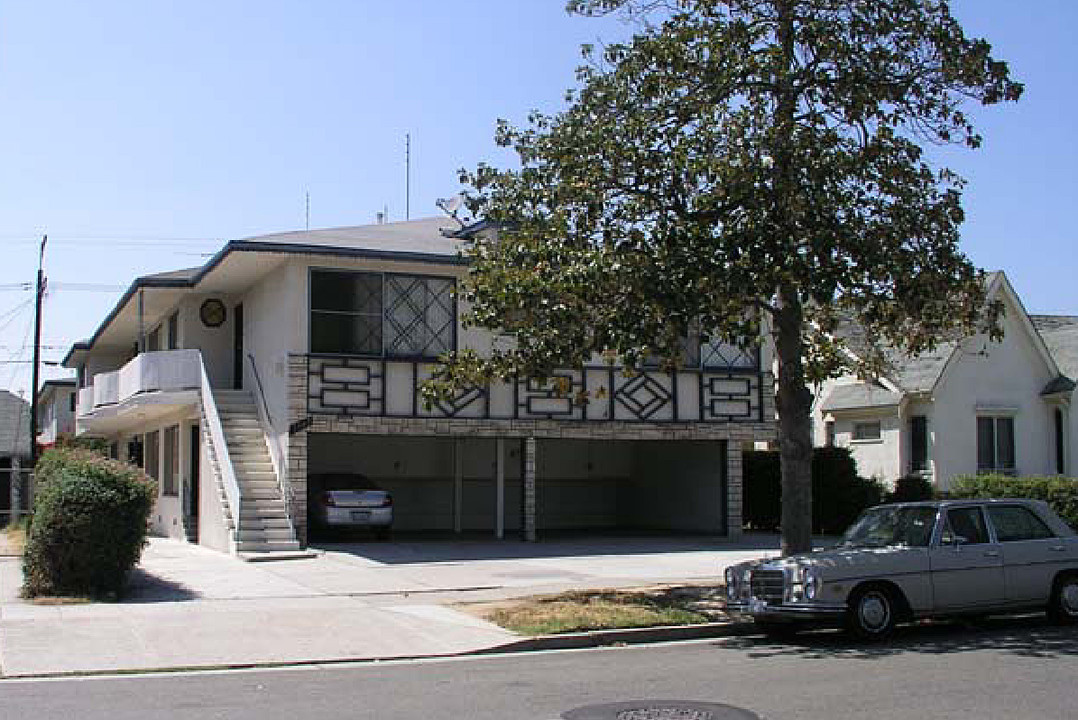 1547 S Orange Grove Ave in Los Angeles, CA - Foto de edificio