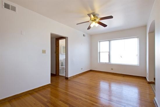 6306 S Artesian in Chicago, IL - Foto de edificio - Building Photo