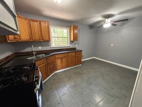7028 Union in Shreveport, LA - Building Photo - Building Photo
