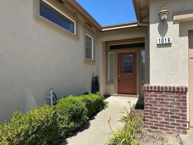 1016 Michelbook Ln in Rio Vista, CA - Building Photo - Building Photo