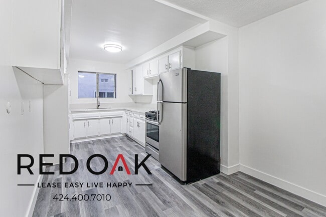 7720 Hampton Ave in Los Angeles, CA - Building Photo - Building Photo