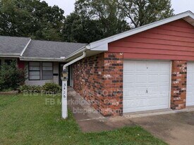 3426 W Dorchester Ridge in Peoria, IL - Building Photo