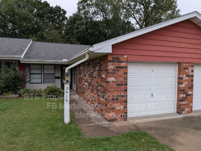 property at 3426 W Dorchester Ridge