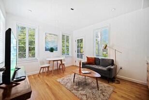 36 Phoenetia Ave, Unit ID1056490P in Coral Gables, FL - Building Photo