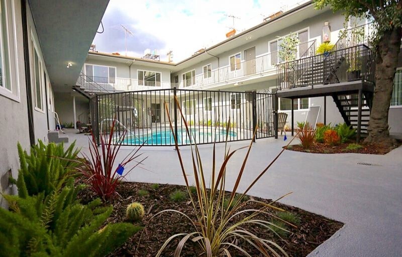 5427 Carlton Way-Unit -203 in Los Angeles, CA - Building Photo