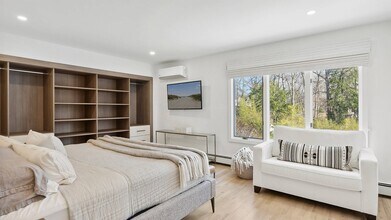 635 Water Mill Towd Rd in Southampton, NY - Building Photo - Building Photo