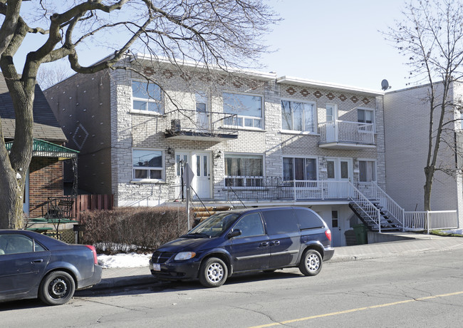 7580 Centrale in Montréal, QC - Building Photo - Primary Photo