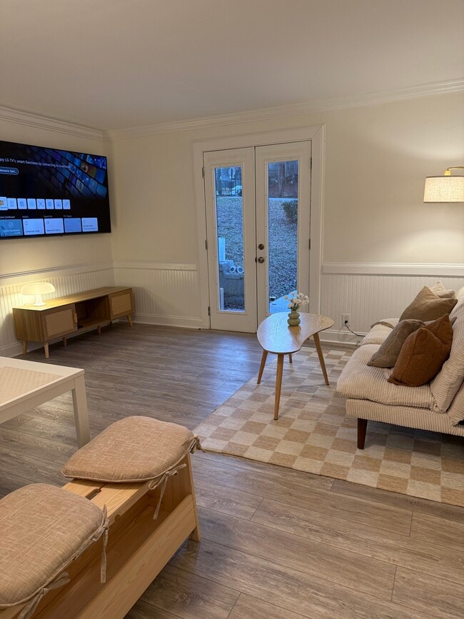 821 Barnett St NE, Unit 1 BR 1 BATH - VA Highland