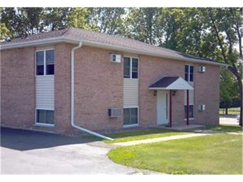 1325 Henry St in Prescott, WI - Building Photo