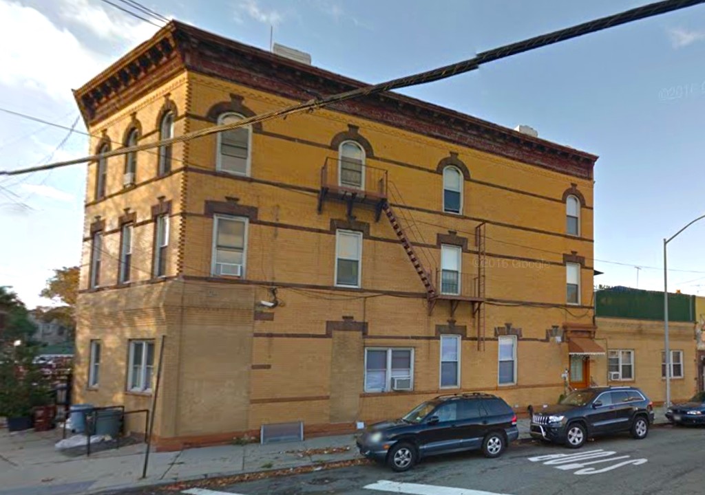 74-02 65th St in Ridgewood, NY - Building Photo