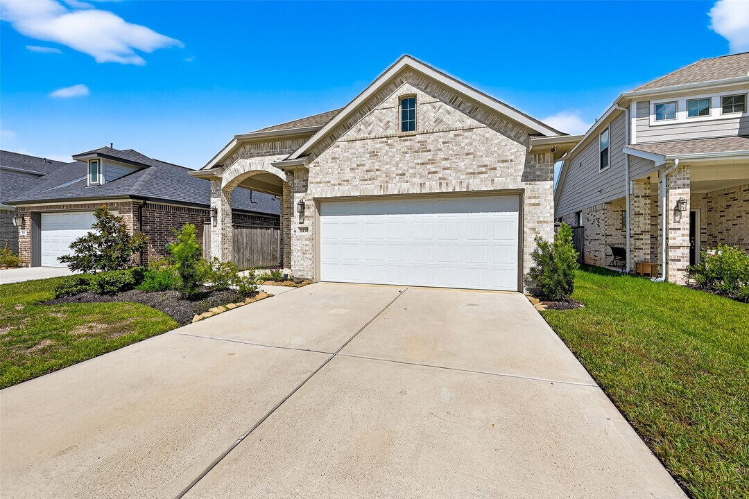 31130 Cardrona Peak Pl in Hockley, TX - Foto de edificio