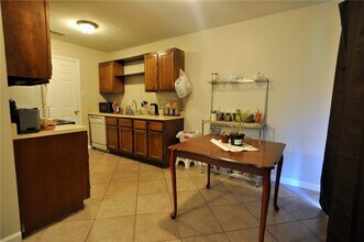 1004 Verde Dr in Bryan, TX - Foto de edificio - Building Photo