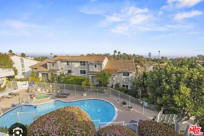 property at 28296 Rey De Copas Ln