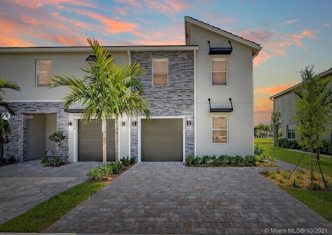 property at 8530 Via Mar Rosso