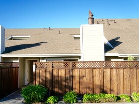 309 Catamaran Street in Foster City, CA - Building Photo