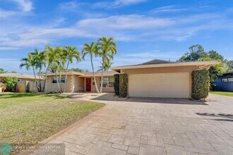 5600 SW 8th St in Plantation, FL - Building Photo - Building Photo
