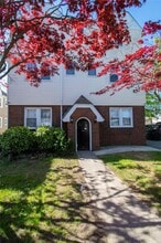 840 Seaman Ave in Baldwin, NY - Building Photo - Building Photo