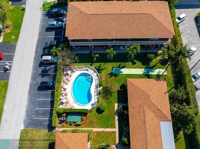3208 SE 11th St in Pompano Beach, FL - Building Photo - Building Photo
