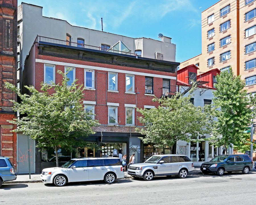 73-79 E Houston St in New York, NY - Foto de edificio