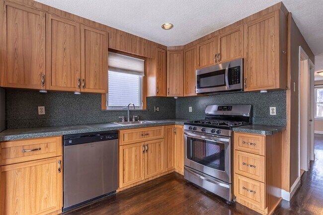 948 Broadway in Chelsea, MA - Building Photo - Building Photo