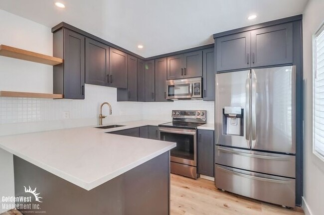 property at 2540 Fairmount Ave