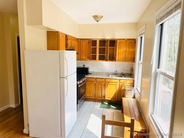 892 State St in New Haven, CT - Building Photo - Building Photo