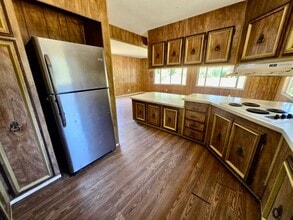251 Major Dr in Glendale, OR - Building Photo - Building Photo