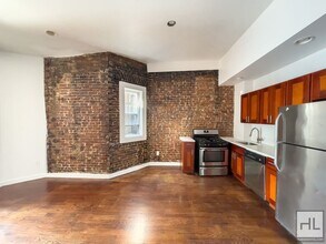 Spacious Crown Heights 2-Bed 1-Bath / Expo in Brooklyn, NY - Building Photo - Building Photo