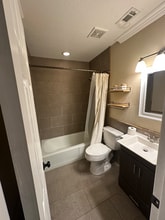 18 Poulton Dr NW in Fort Walton Beach, FL - Foto de edificio - Building Photo