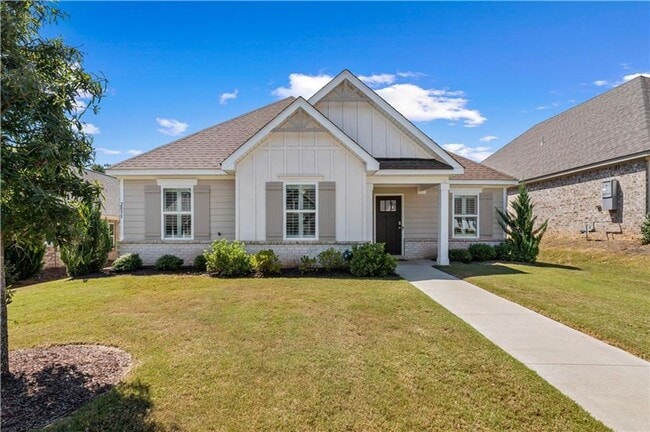 property at 2033 Armistead Ln