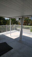 7309 Coquina Way, Unit #2 in St Pete Beach, FL - Foto de edificio - Building Photo