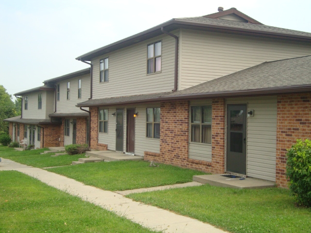 Country View Apartments in Hiawatha, KS - Building Photo