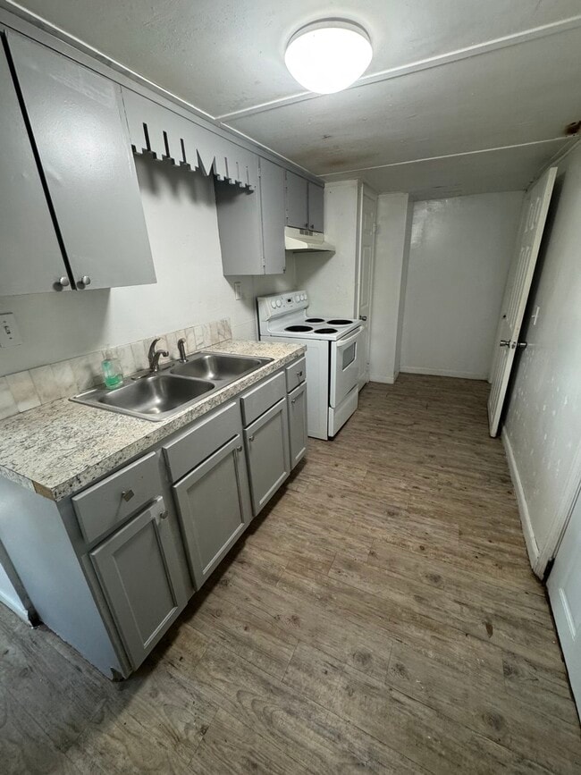 1138 Olive St in Lakeland, FL - Building Photo - Building Photo