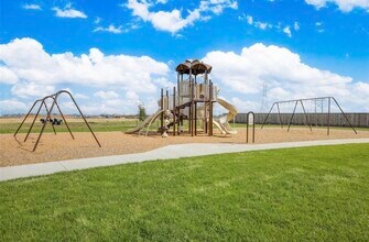 9103 Estes Lks Dr in Baytown, TX - Building Photo - Building Photo