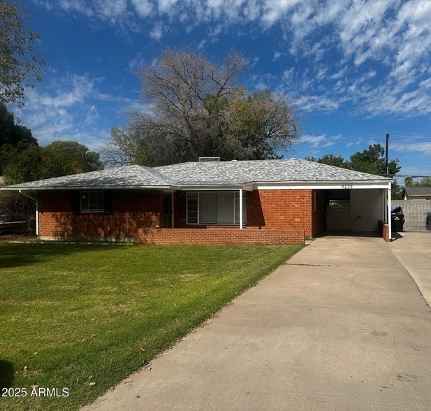 property at 4238 E Pinchot Ave