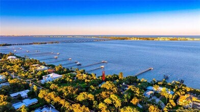 62 S Sewalls Point Rd in Stuart, FL - Building Photo - Building Photo