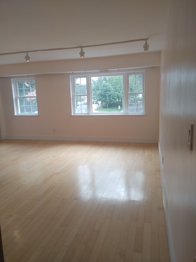 property at 1301 N Ode St