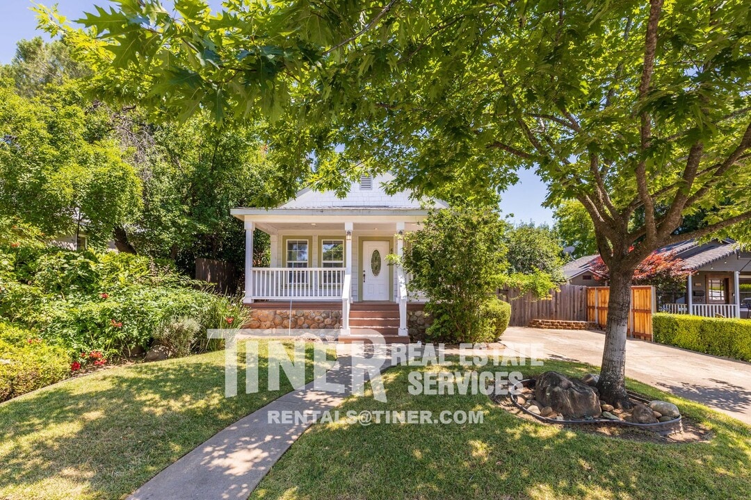 603 Mormon St in Folsom, CA - Building Photo