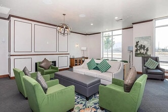 Seasons at Murray Crossing in Murray, UT - Foto de edificio - Building Photo