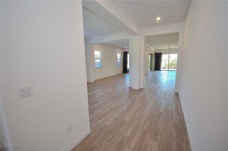 12457 Heritage Bend Dr in Las Vegas, NV - Building Photo - Building Photo
